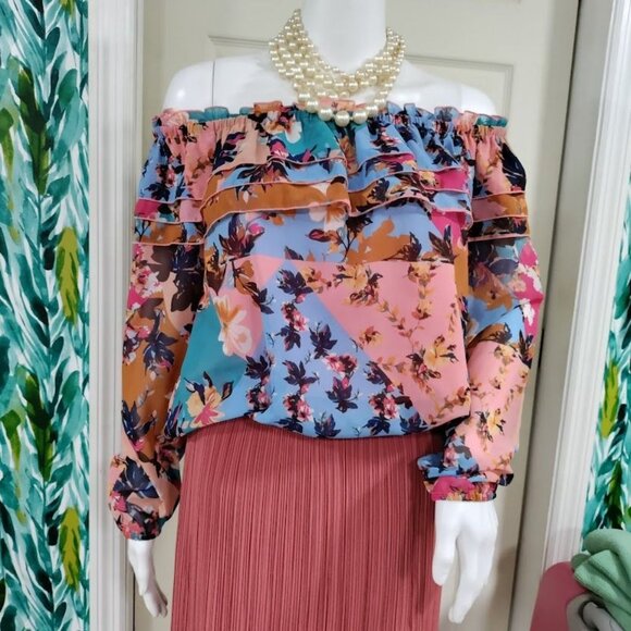 Bar III Women's Multicolor Floral Off-Shoulder Floral Ruffle Top Size Medium - Picture 3 of 12